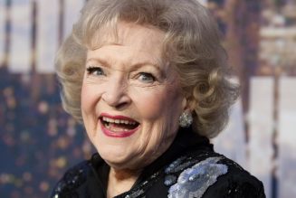 NBC to Air Betty White’s 2010 ‘Saturday Night Live’ Episode In Memory of Late Comedian