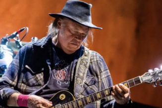Neil Young Demands Spotify Remove His Music Over Spread of Vaccine Disinformation