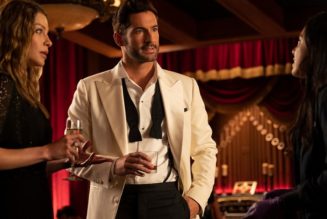 Netflix Holds 12 of the Top 15 Most Streamed Shows in the U.S. In 2021