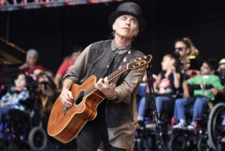 Nils Lofgren Is the Latest Musician to Pull Music From Spotify