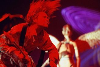 SuperRare Debuts First-Ever NFT Collection of Henry Diltz Photographs