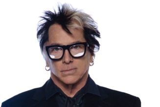 THE OFFSPRING Guitarist Blasts Parents Who Are Angry About Mask Mandates In School