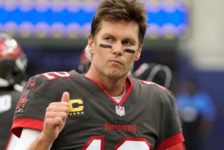 Tom Brady Talks Humanity of Football After Antonio Brown Incident