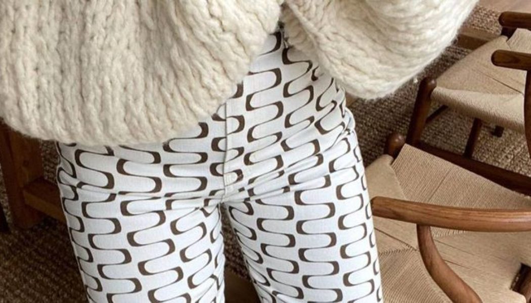 Turns Out Celebs and Fashion Girls Are All Obsessed with This One Jeans Brand