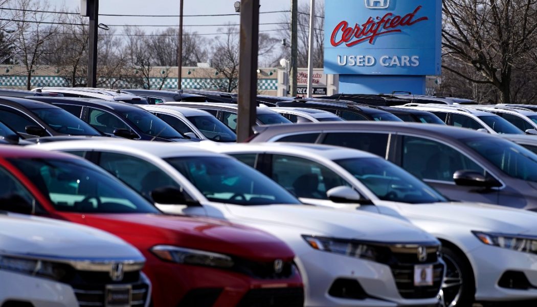 U.S. consumer prices soared 7 percent in past year, most since 1982