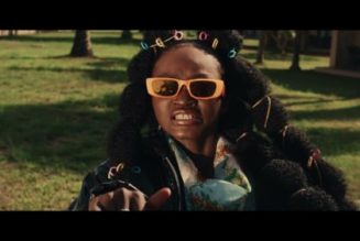 VIDEO: Raebel – Miniskirt