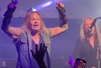 Watch MÖTLEY CRÜE’s VINCE NEIL Play His First Solo Show Of 2022
