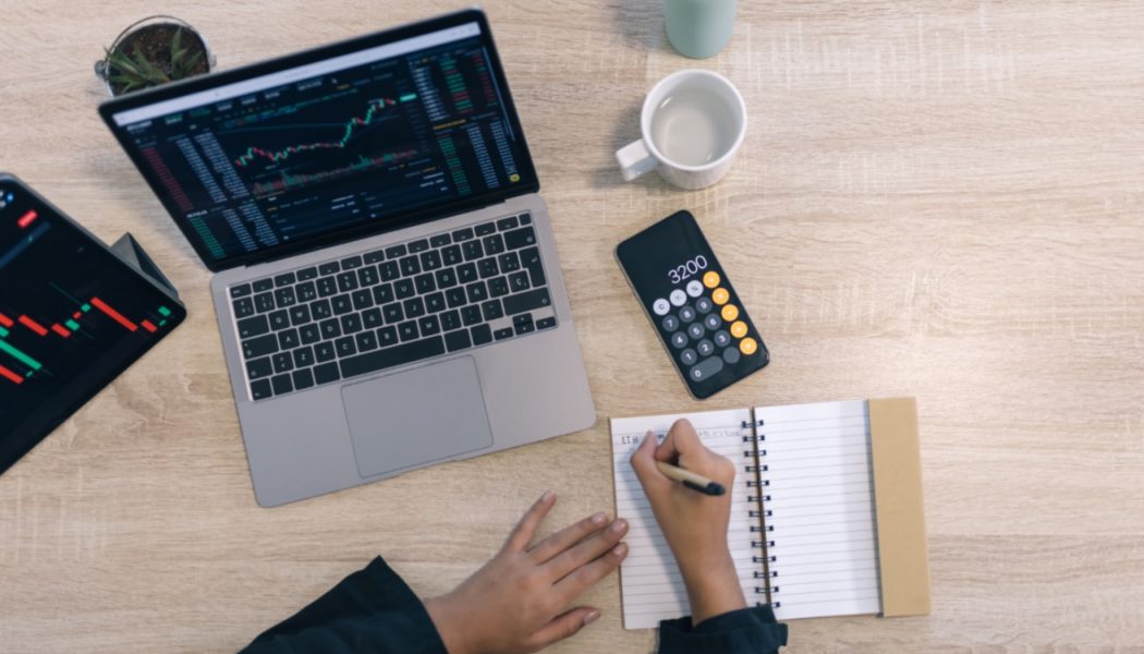 Weekly Report: MicroStrategy chief says firm will hold onto Bitcoin stash amid crypto market tumble