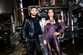 Alesso Makes Saturday Night Live Debut Alongside Katy Perry to Perform “When I’m Gone”