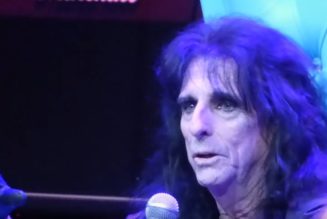 ALICE COOPER Answers Questions, Shares Stories Aboard This Year’s MONSTERS OF ROCK Cruise (Video)