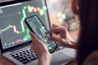 Altcoins Back in The Green: SOL and LUNA Leading the Comeback