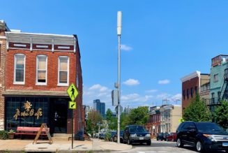 AT&T begins testing and deployment of discreet 5G radios on city street lamp posts