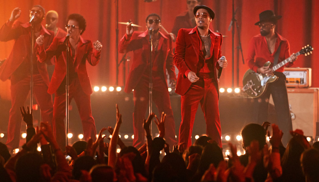 Bruno Mars and Anderson .Paak Kick Off Silk Sonic Las Vegas Residency: Recap + Setlist