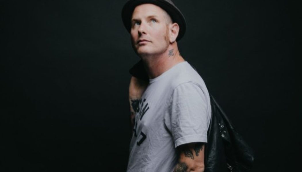 COREY TAYLOR Announces ‘CMFB…Sides’ Collection Of Covers And Acoustic Recordings; ‘On The Dark Side’ Lyric Video Available