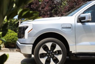 Ford’s mobile app update hints at new driverless parking features