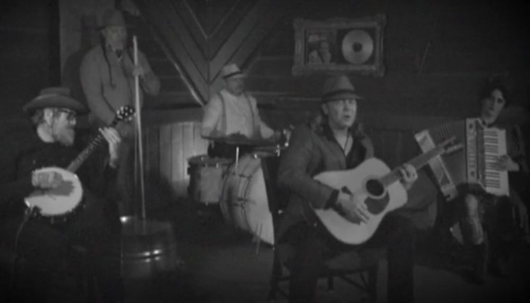 HIGH ON FIRE’s MATT PIKE Drops Music Video For ‘Land’ Featuring MASTODON’s BRENT HINDS