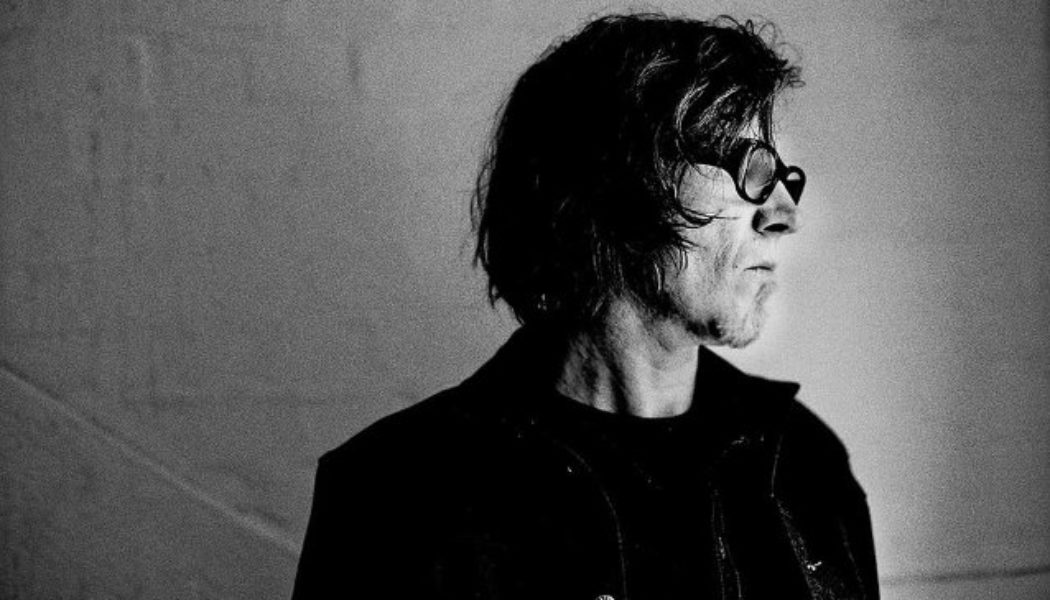 MARK LANEGAN, SCREAMING TREES Frontman And QUEENS OF THE STONE AGE Member, Dead At 57