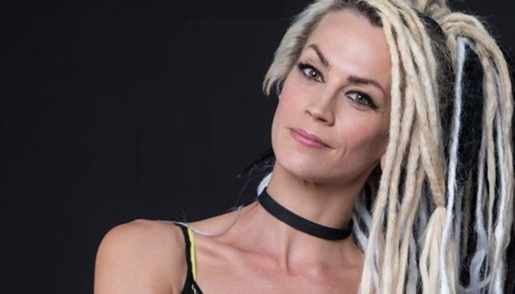 New WHITESNAKE Bassist TANYA O’CALLAGHAN Says DAVID COVERDALE Called Her Directly To Ask Her To Join