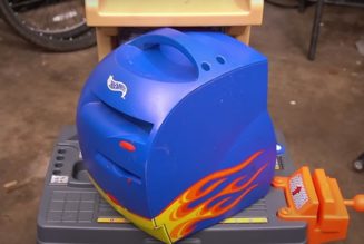Shank Mods Builds the Ultimate Sleeper Gaming PC With the 1999 Hot Wheels Case