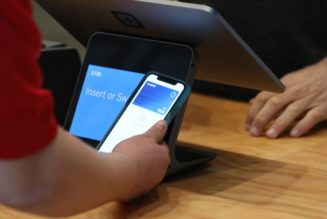 Some Russian bank customers have been cut off from Apple Pay and Google Pay