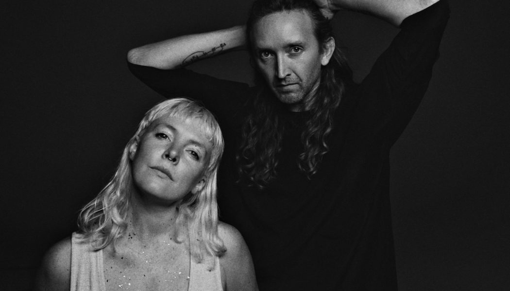 Sylvan Esso Announce 2022 Tour Dates, Perform “Ferris Wheel” on Kimmel: Watch