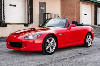 This Might be the Cleanest Honda S2000 AP2 Ever
