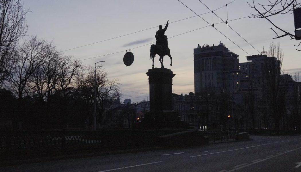 Ukrainian leader calls on Tim Cook to block Russian users from the App Store