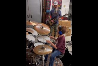 Watch ANTHRAX’s SCOTT IAN Play HELMET’s ‘In The Meantime’ With His 10-Year-Old Son