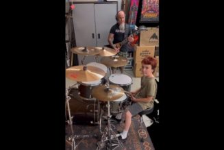 Watch ANTHRAX’s SCOTT IAN Play SEPULTURA’s ‘Territory’ With His 10-Year-Old Son