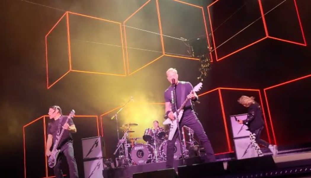 Watch: METALLICA Plays First Show Of 2022 At Las Vegas’s Allegiant Stadium
