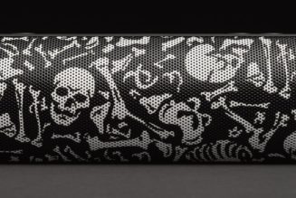 Apple resurrects Beats Pill Plus in limited edition collab