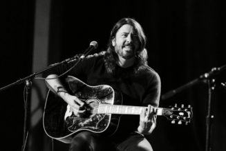 Dave Grohl Recounts Seeing David Bowie For the First Time, And the Art of Saying ‘No’