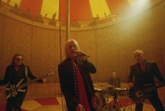 DEF LEPPARD: ‘Kick’ Music Video To Premiere On Friday