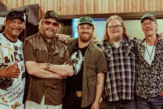 Hank Williams Jr. Announces New Album Rich White Honky Blues, Produced by the Black Keys’ Dan Auerbach