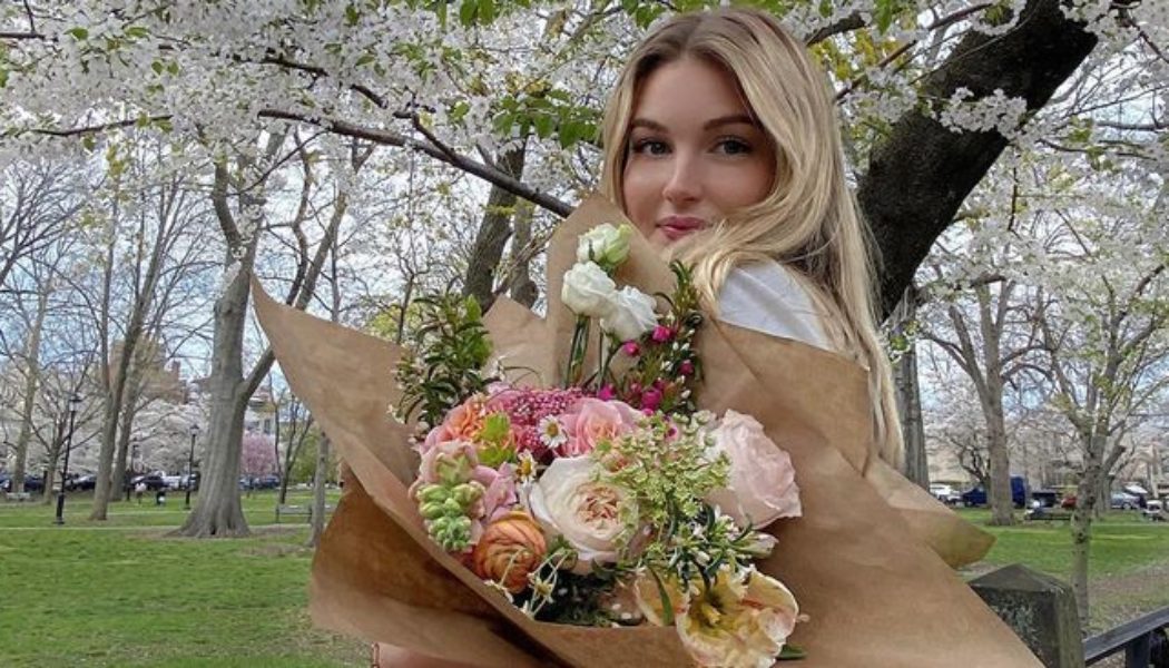 Honestly, These 9 Subtle Fragrances Make Me Smell So Rich