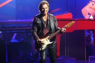 JONATHAN CAIN Says NARADA MICHAEL WALDEN’s Addition To JOURNEY’s Touring Lineup ‘Didn’t Quite Pan Out’