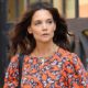 Katie Holmes Just Wore the Flat Shoes French Women Live In