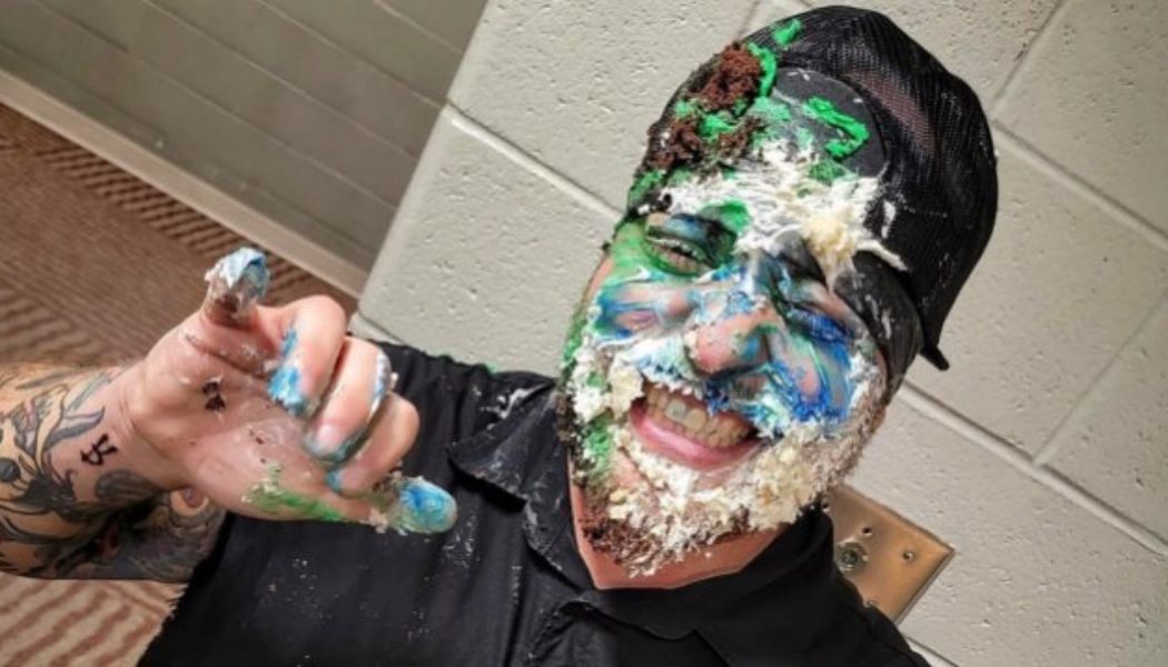 KORN’s Touring Bassist ROBERTO ‘RA’ DÍAZ Gets Pied For His 38th Birthday