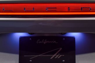 Lucid Motors says it expects to make fewer EVs in 2022 than it originally planned