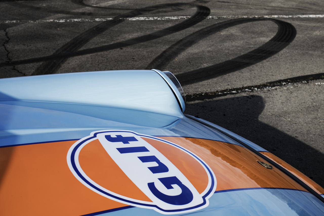 Porsche 911 964 Electric Cars EV Electro-Modding Restored 1990s Classic Everrati Gulf Livery