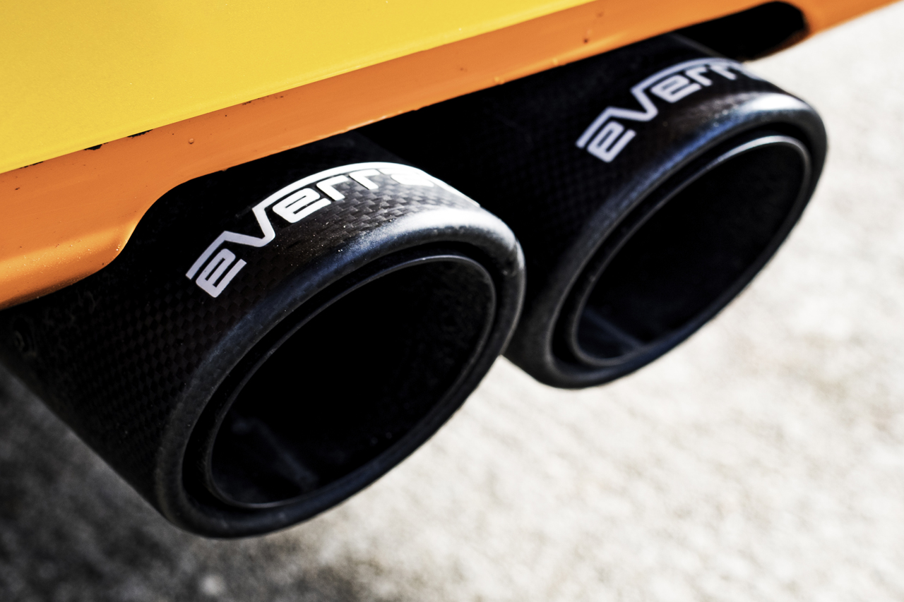 Porsche 911 964 Electric Cars EV Electro-Modding Restored 1990s Classic Everrati Gulf Livery