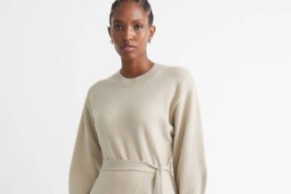 & Other Stories’ Easy Spring Dress Is Finally Back in Stock