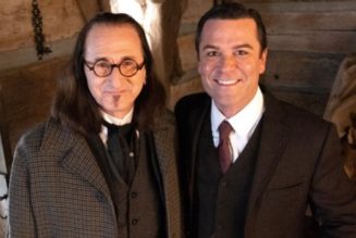 RUSH’s GEDDY LEE To Appear In Next Episode Of CBC Mystery Drama ‘Murdoch Mysteries’