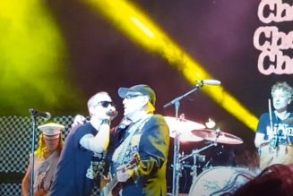 STONE TEMPLE PILOTS’ JEFF GUTT Joins CHEAP TRICK On Stage In Brisbane To Sing ‘I Want You To Want Me’ (Video)