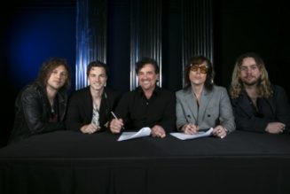 THE STRUTS Sign New Record Deal