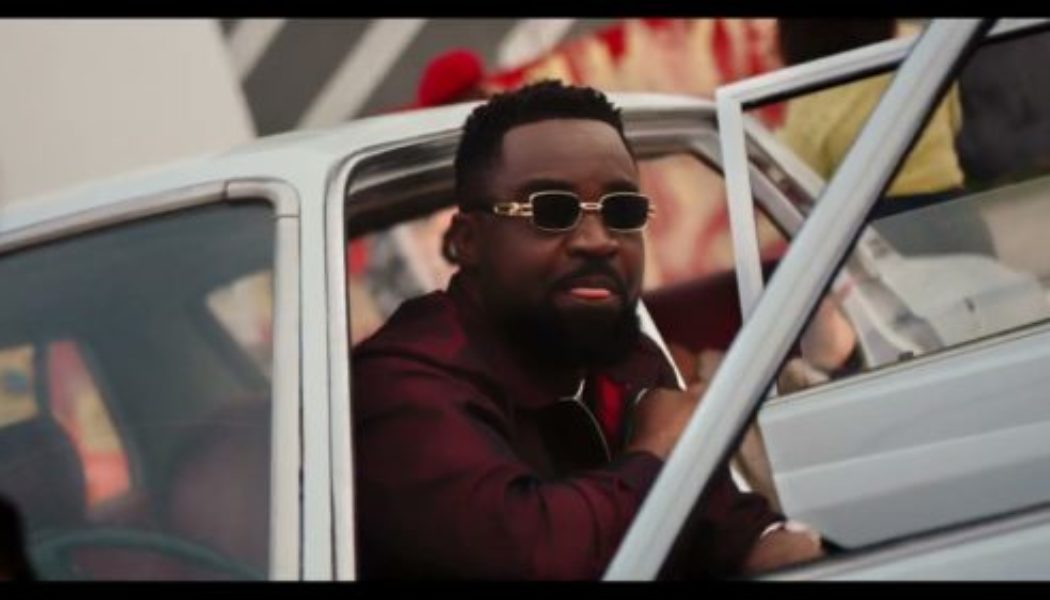 VIDEO: Mr Raw – Anaba Anaba ft Deejay J Masta