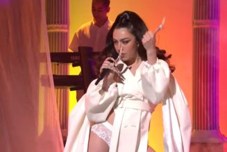 Watch Charli XCX Perform “Beg For You” on SNL