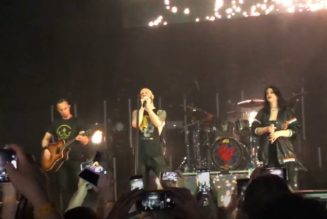 Watch: DAUGHTRY And MARK TREMONTI Pay Tribute To TAYLOR HAWKINS With Cover Of FOO FIGHTERS’ ‘My Hero’ In New Orleans