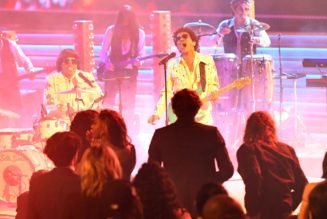 2022 Grammys: Silk Sonic Perform “777” : Watch