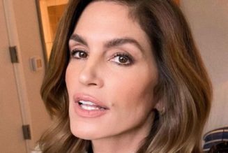 3 Signs You’re Not Exfoliating Enough If You’re Over 40